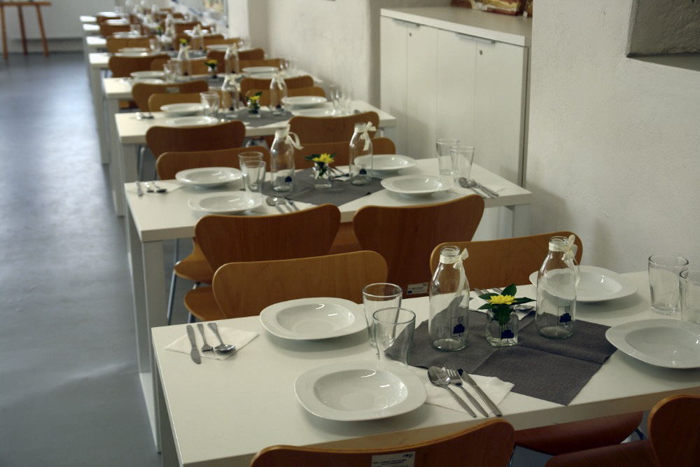 CATERING